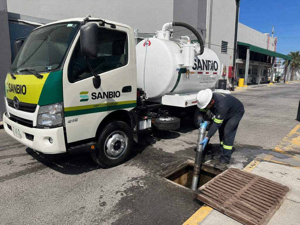 Proveedor autorizado para el servicio de las trampas de grasa en Monterrey.
